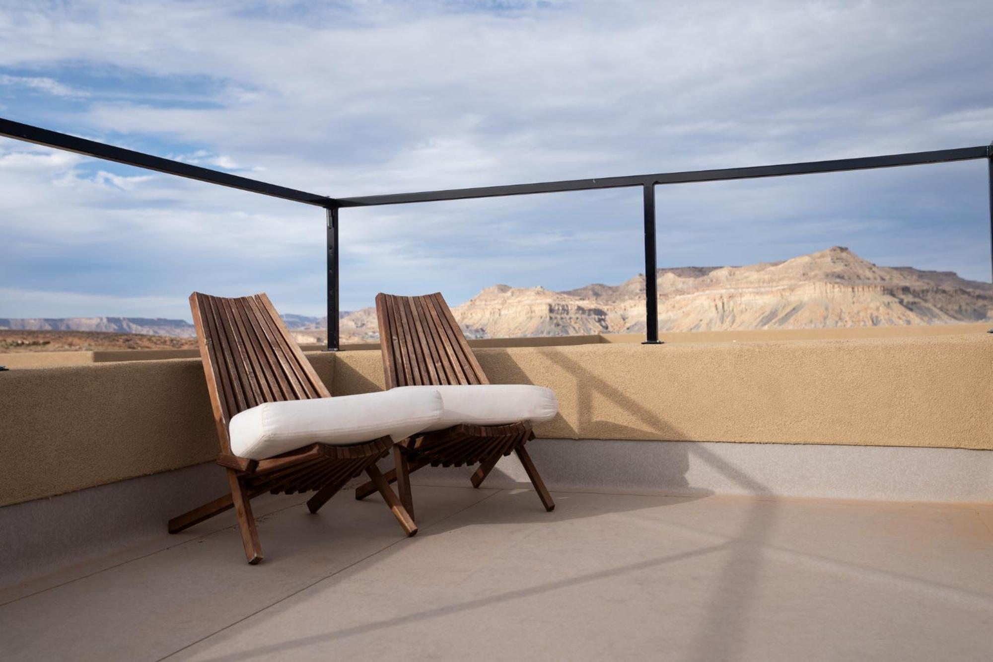 Page Arizona Border Town- Grand Serenity Room With Mesa Views 빅 워터 외부 사진