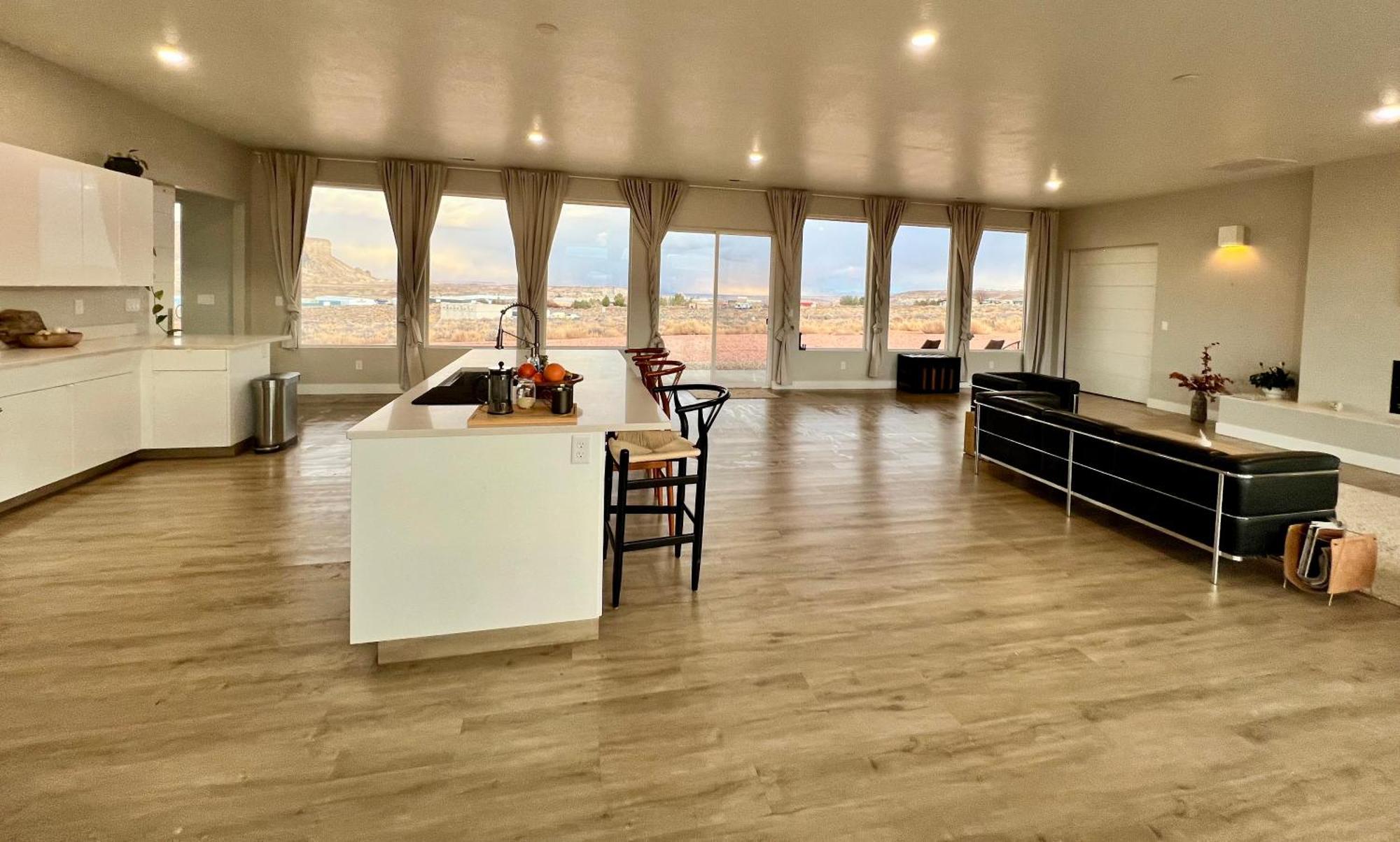 Page Arizona Border Town- Grand Serenity Room With Mesa Views 빅 워터 외부 사진