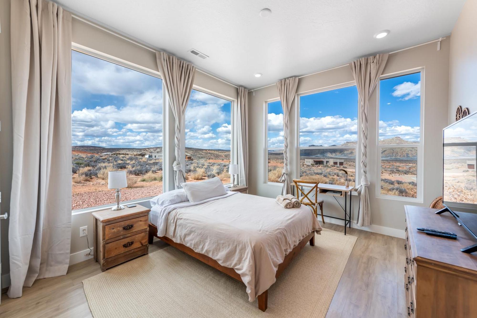 Page Arizona Border Town- Grand Serenity Room With Mesa Views 빅 워터 외부 사진