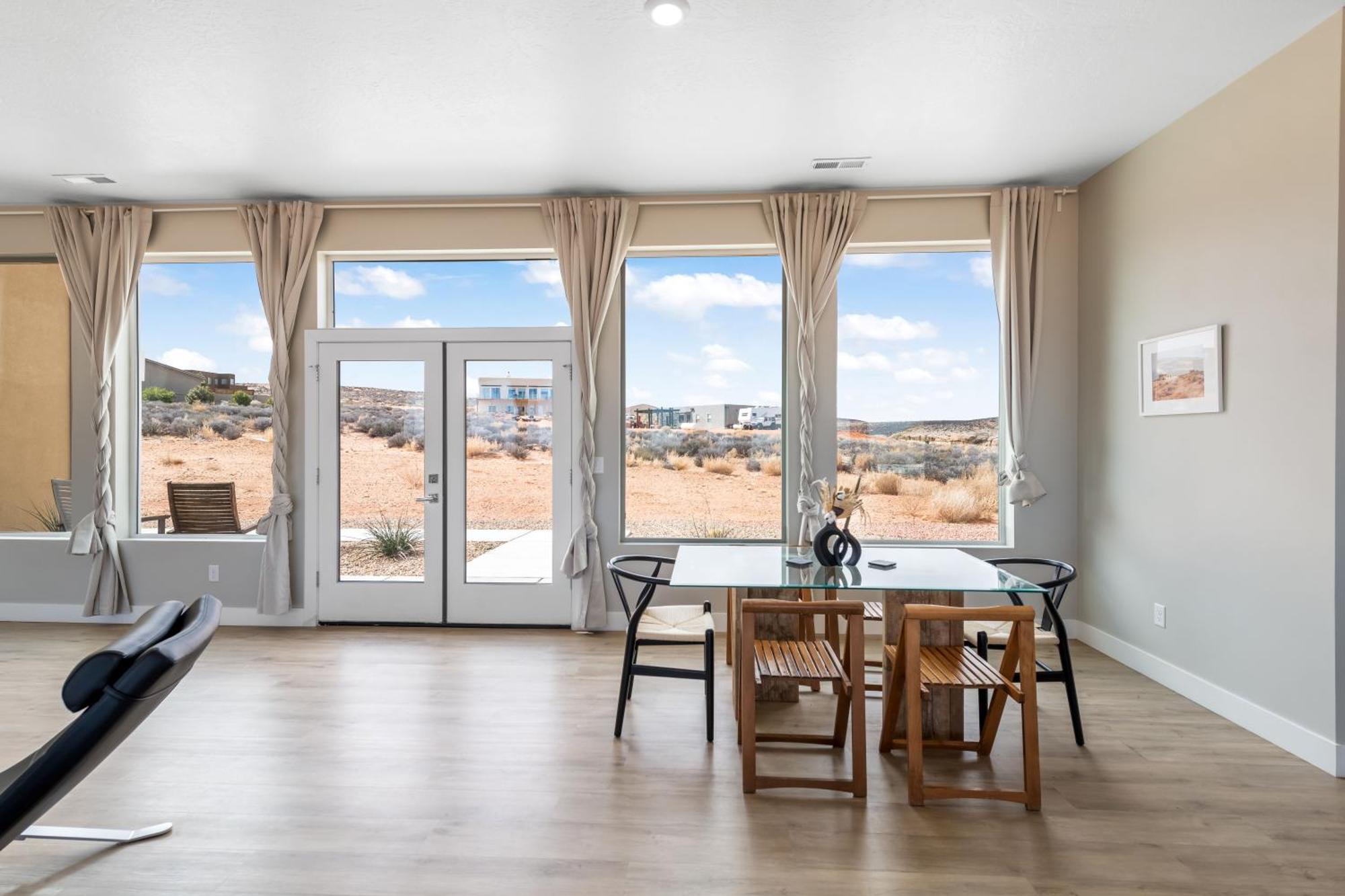 Page Arizona Border Town- Grand Serenity Room With Mesa Views 빅 워터 외부 사진